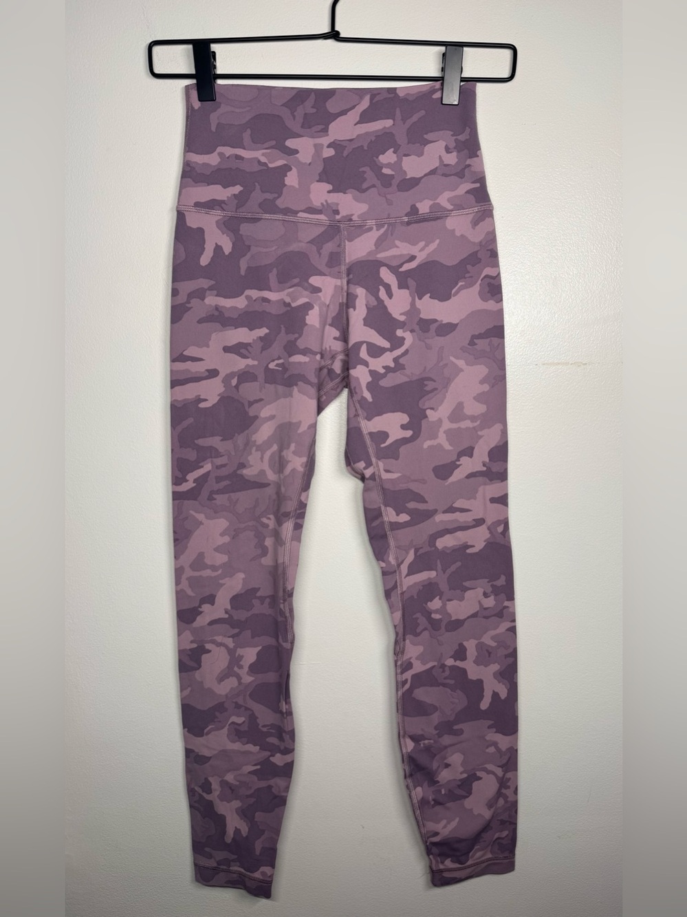 Lululemon Align Pant || 25"
Incognito Camo Pink Taupe Multi